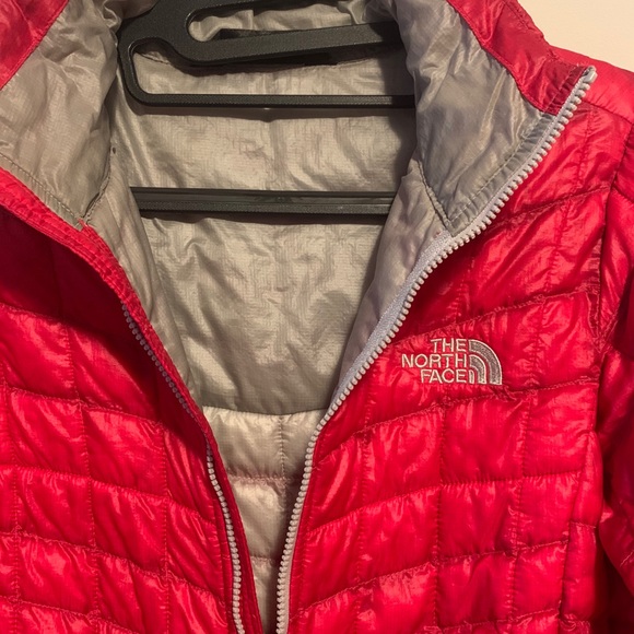 North Face Thermoball Jacket - Picture 7 of 16